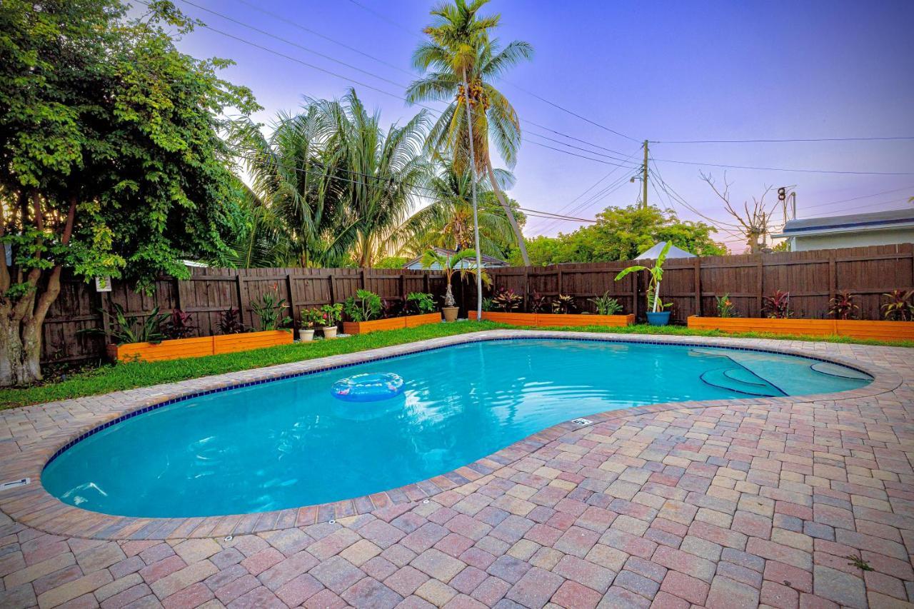 Private Heated Pool Oasis Pet-Friendly Retreat Short Or Long Stays Sleeps 2-8 Ppl بومبانو بيتش المظهر الخارجي الصورة